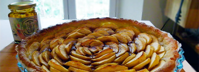 tarte-aux-pommes-creme-de-guernouillette-680x247