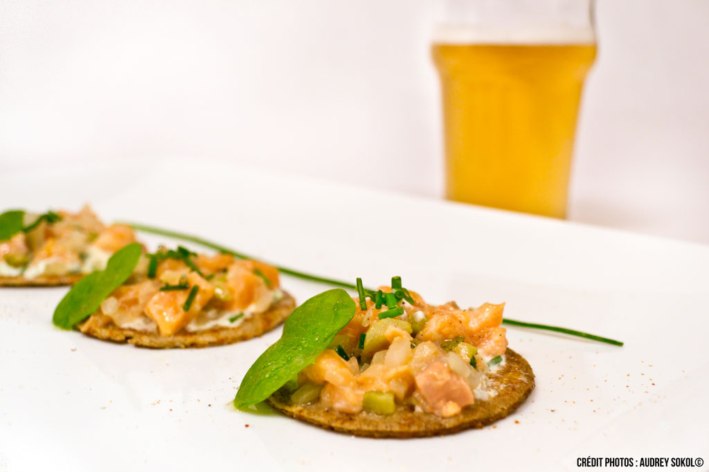 tartare de saumon biere et blinis blé noir