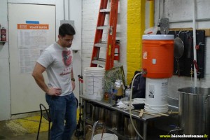 En pleine séance de brassage