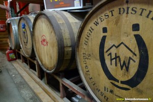 Des tonneaux remplis de bière